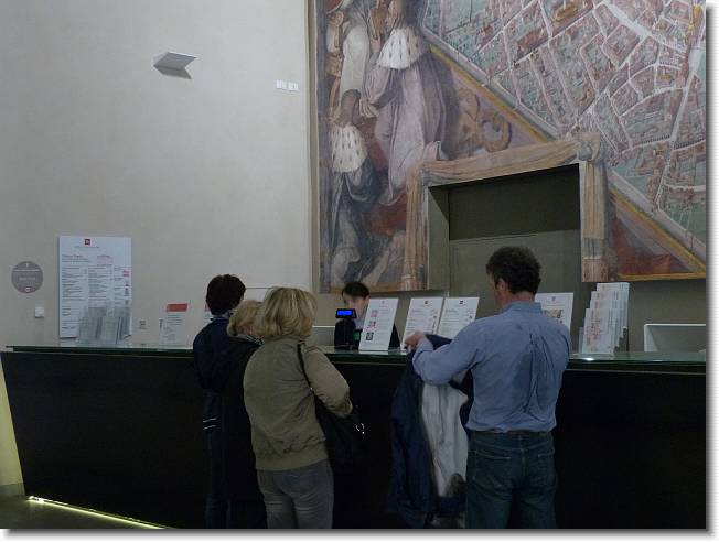 Clicca per scorrere le foto originali ingrandite