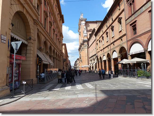 Clicca per scorrere le foto originali ingrandite