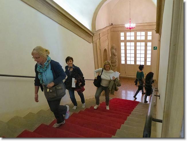 Clicca per scorrere le foto originali ingrandite
