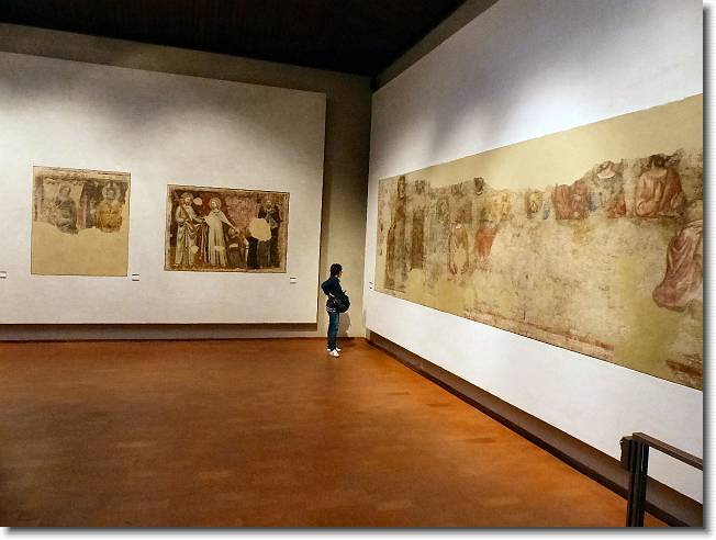 Clicca per scorrere le foto originali ingrandite