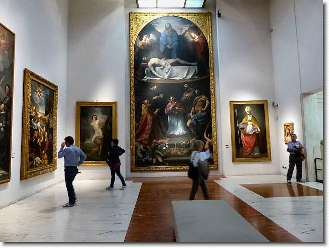 Clicca per scorrere le foto originali ingrandite