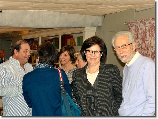 Clicca per scorrere le foto originali ingrandite