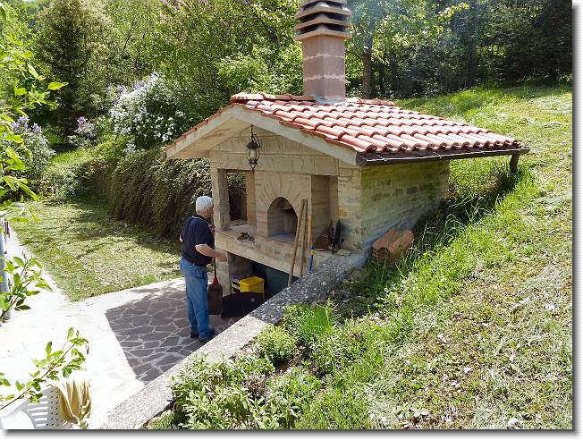 Clicca per scorrere le foto originali ingrandite