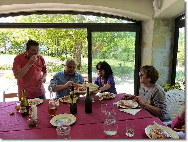 Clicca per scorrere le foto originali ingrandite