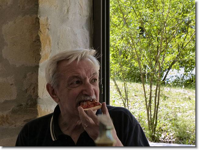 Clicca per scorrere le foto originali ingrandite