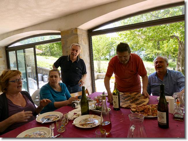 Clicca per scorrere le foto originali ingrandite