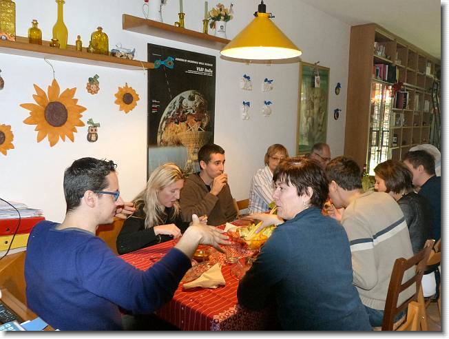 Clicca per scorrere le foto originali ingrandite