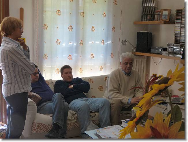 Clicca per scorrere le foto originali ingrandite