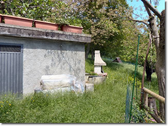 Clicca per scorrere le foto originali ingrandite