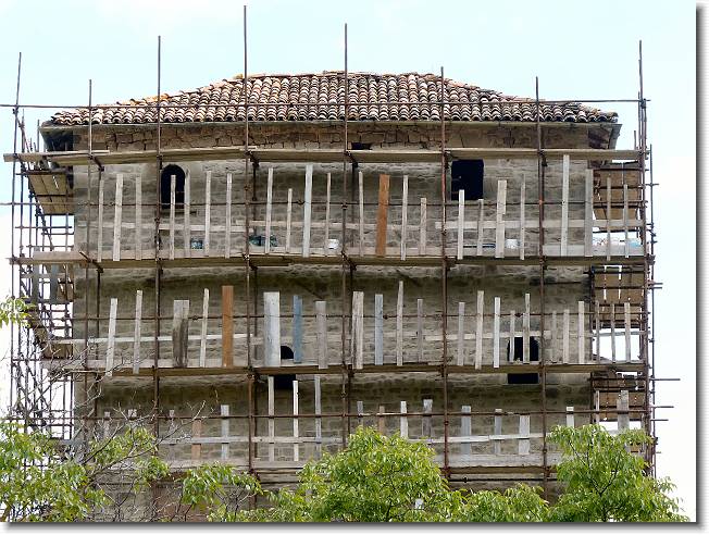 Clicca per scorrere le foto originali ingrandite