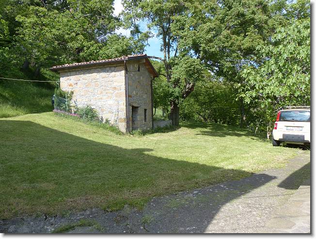Clicca per scorrere le foto originali ingrandite