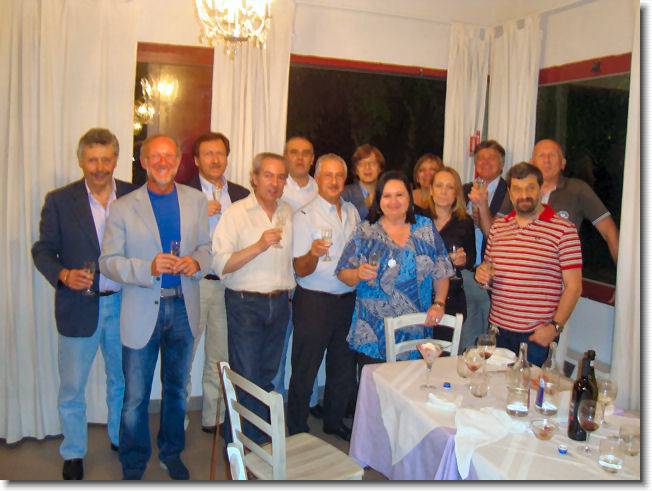 Clicca per scorrere le foto originali ingrandite
