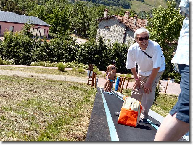 Clicca per scorrere le foto originali ingrandite