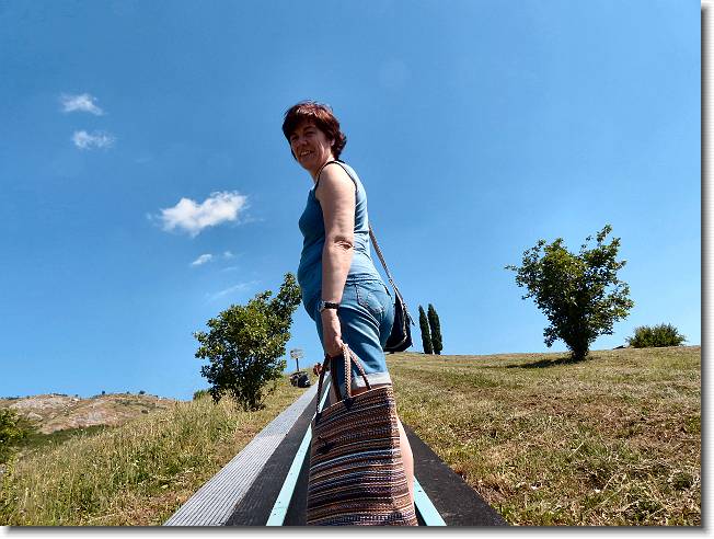Clicca per scorrere le foto originali ingrandite