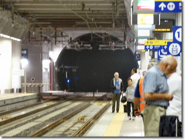 Clicca per scorrere le foto originali ingrandite