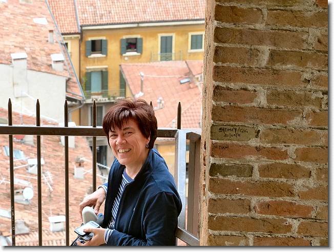 Clicca per scorrere le foto originali ingrandite