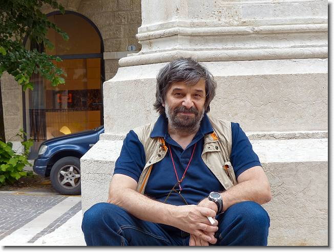 Clicca per scorrere le foto originali ingrandite