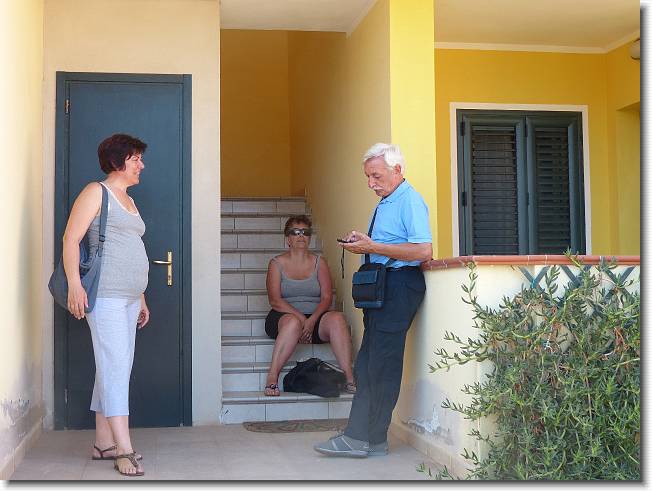 Clicca per scorrere le foto originali ingrandite