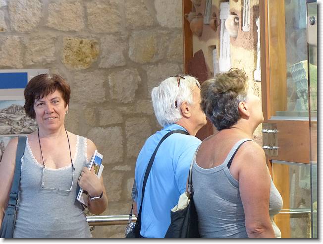 Clicca per scorrere le foto originali ingrandite