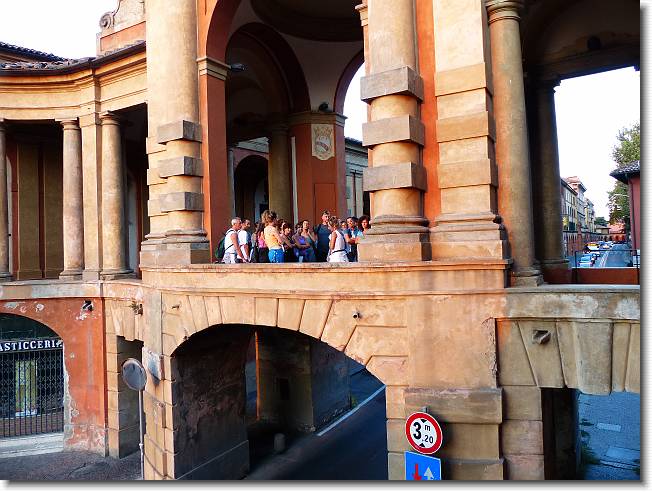 Clicca per scorrere le foto originali ingrandite
