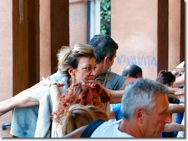 Clicca per scorrere le foto originali ingrandite