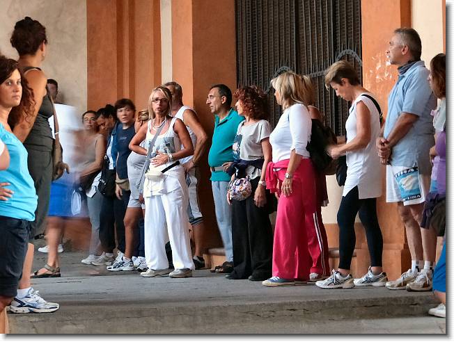 Clicca per scorrere le foto originali ingrandite