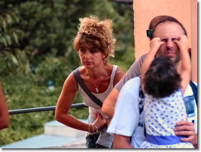Clicca per scorrere le foto originali ingrandite