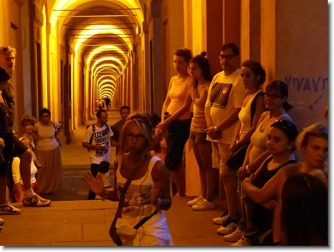 Clicca per scorrere le foto originali ingrandite