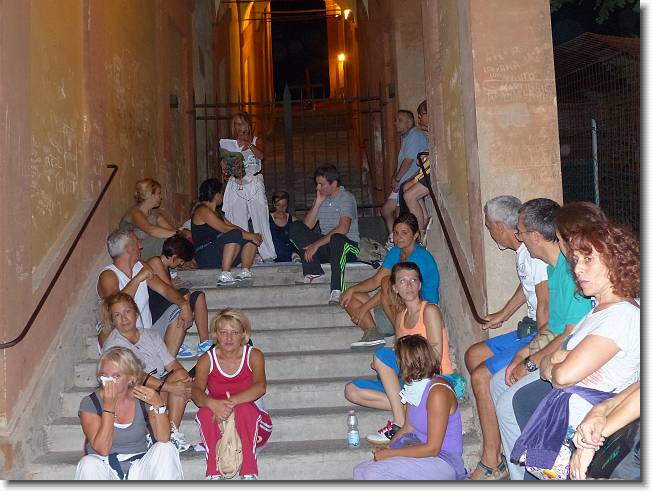 Clicca per scorrere le foto originali ingrandite