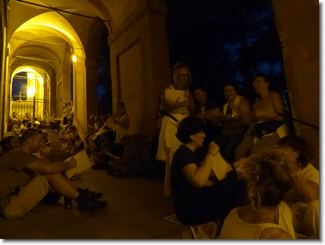 Clicca per scorrere le foto originali ingrandite