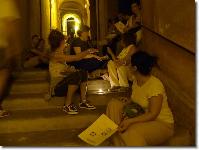 Clicca per scorrere le foto originali ingrandite