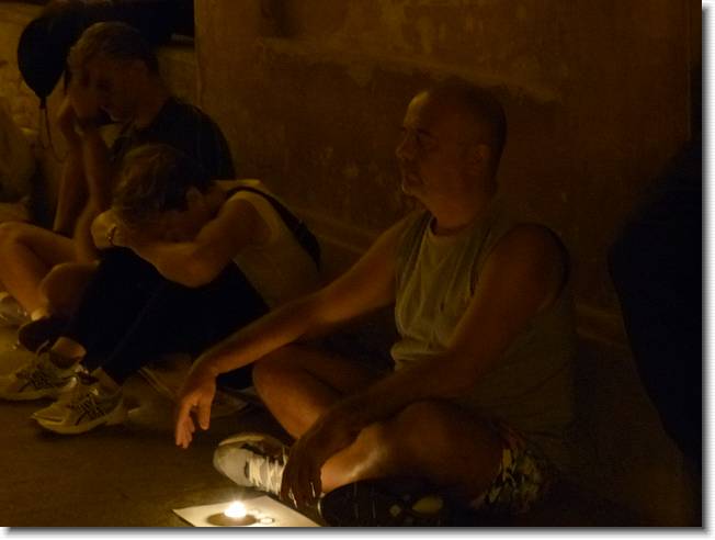 Clicca per scorrere le foto originali ingrandite