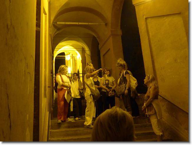 Clicca per scorrere le foto originali ingrandite