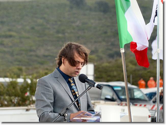 Clicca per scorrere le foto originali ingrandite
