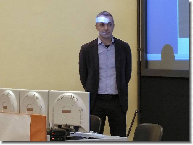 Clicca per scorrere le foto originali ingrandite