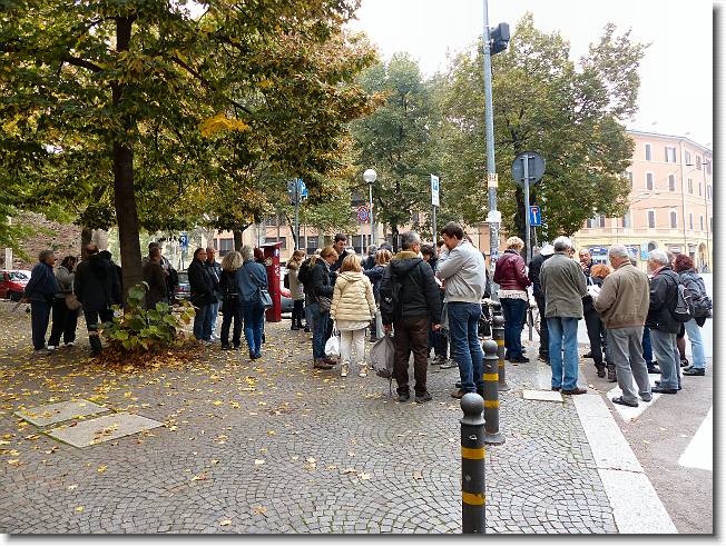 Clicca per scorrere le foto originali ingrandite