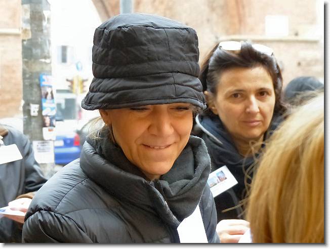 Clicca per scorrere le foto originali ingrandite