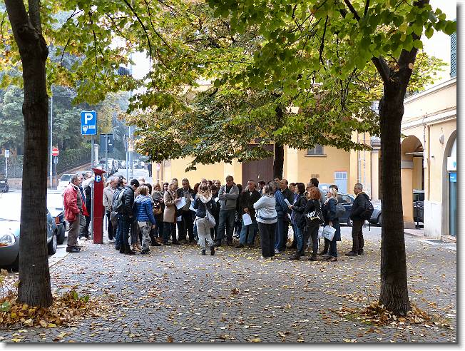 Clicca per scorrere le foto originali ingrandite
