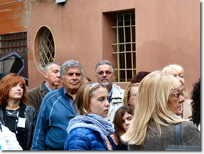 Clicca per scorrere le foto originali ingrandite