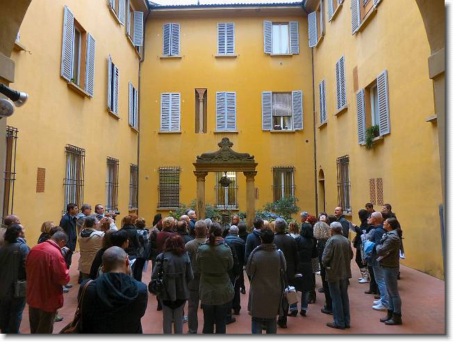 Clicca per scorrere le foto originali ingrandite