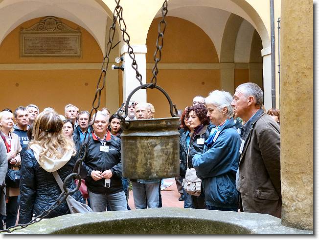 Clicca per scorrere le foto originali ingrandite