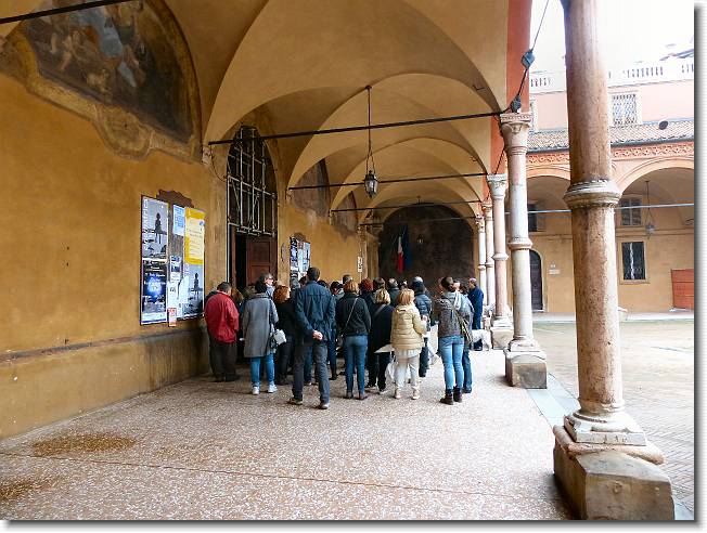 Clicca per scorrere le foto originali ingrandite
