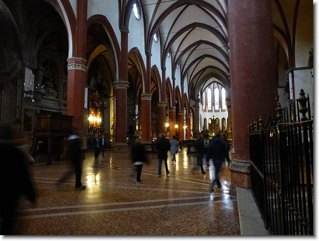 Clicca per scorrere le foto originali ingrandite