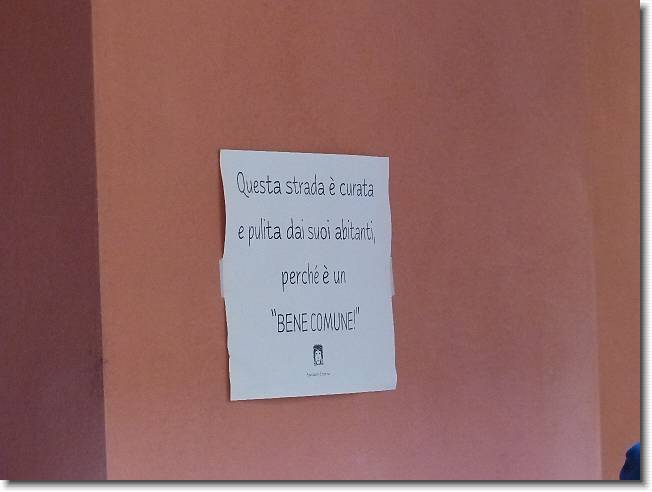 Clicca per scorrere le foto originali ingrandite