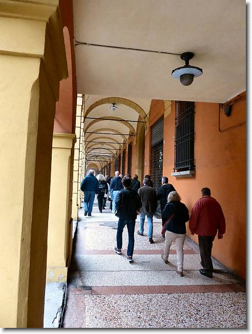 Clicca per scorrere le foto originali ingrandite