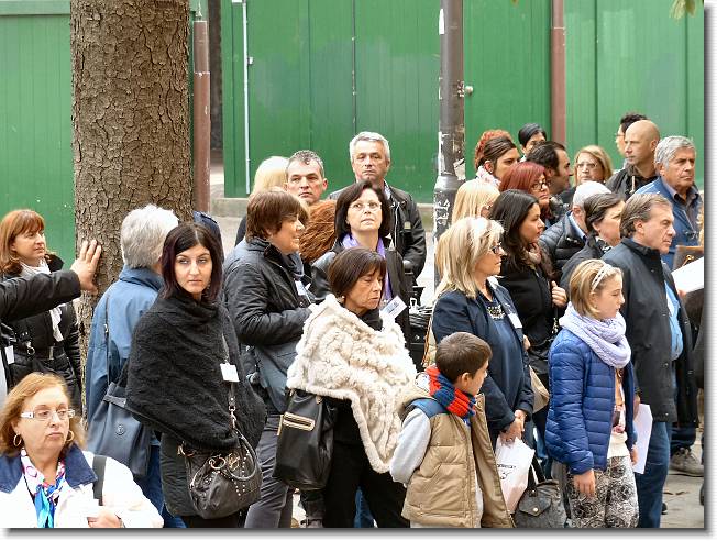 Clicca per scorrere le foto originali ingrandite