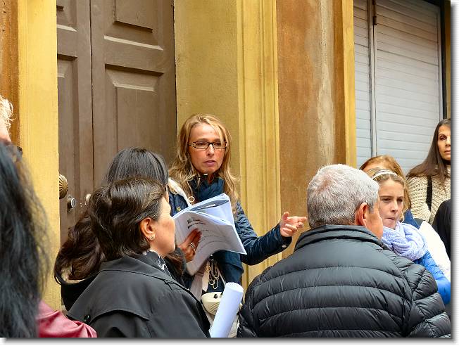 Clicca per scorrere le foto originali ingrandite