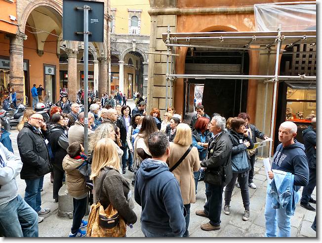 Clicca per scorrere le foto originali ingrandite