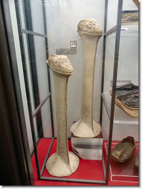 Clicca per scorrere le foto originali ingrandite