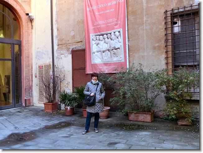 Clicca per scorrere le foto originali ingrandite